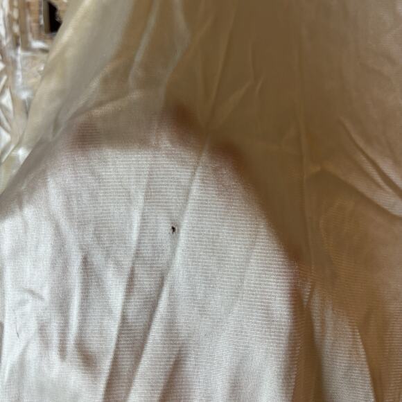 VTG Komar 100% Nylon Feminine Half Slip Skirt Cream w/White Lace SZ MEDIUM USA - Picture 3 of 8